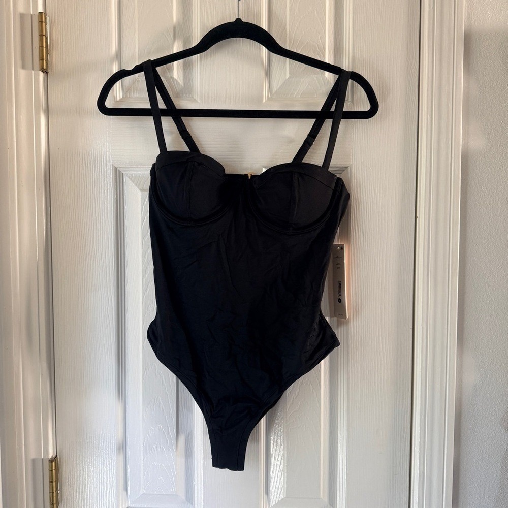 Aqua UNDERWIRE ONE PIECE SWIMSUIT black MEDIUM